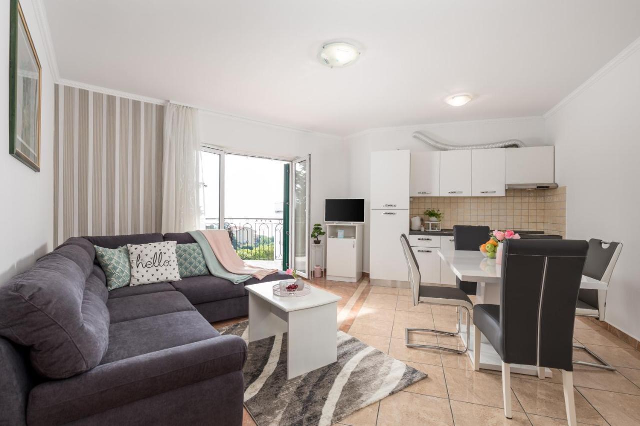 Summer Breeze Apartment With A Pool Опатия Екстериор снимка