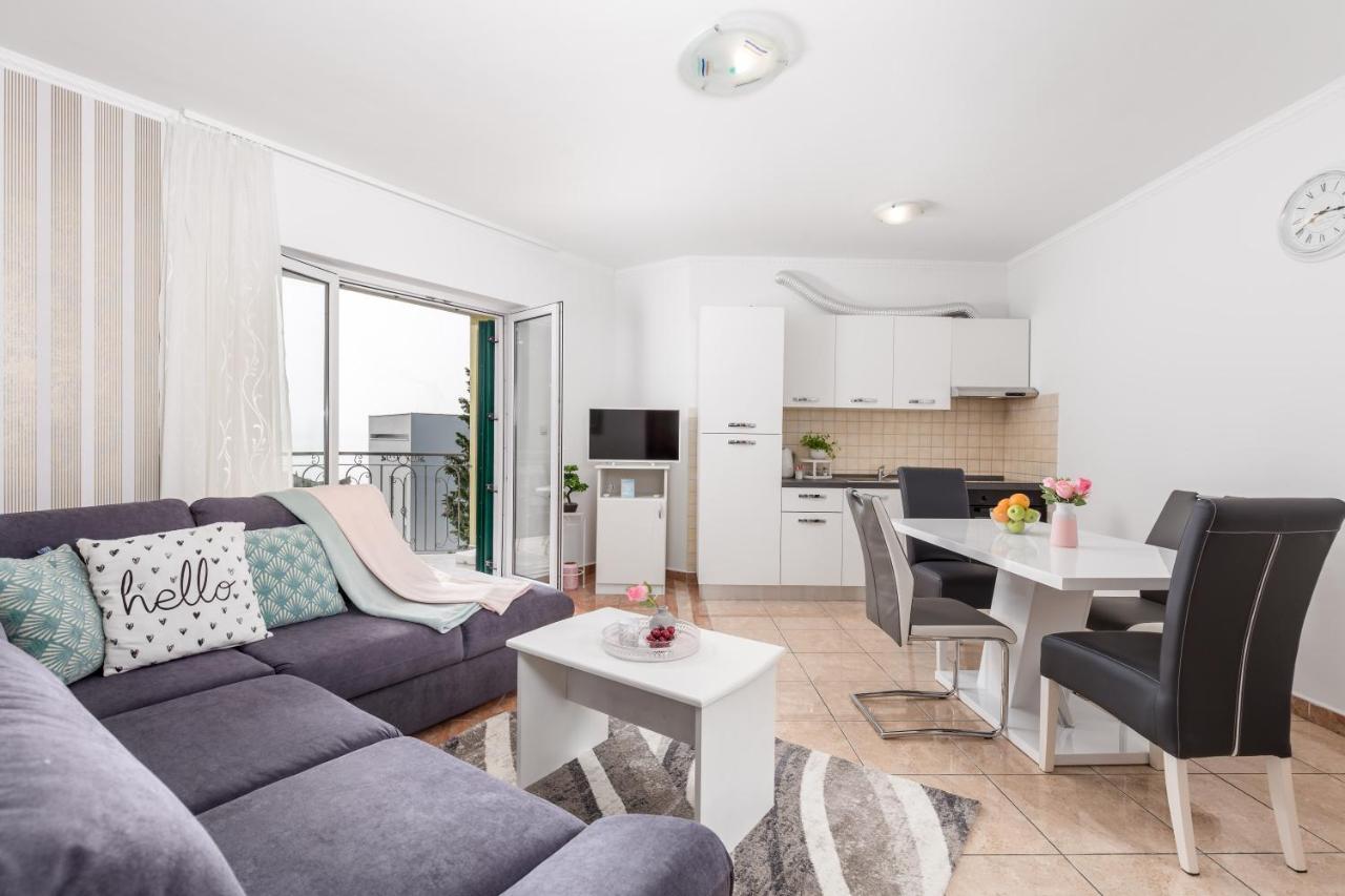 Summer Breeze Apartment With A Pool Опатия Екстериор снимка