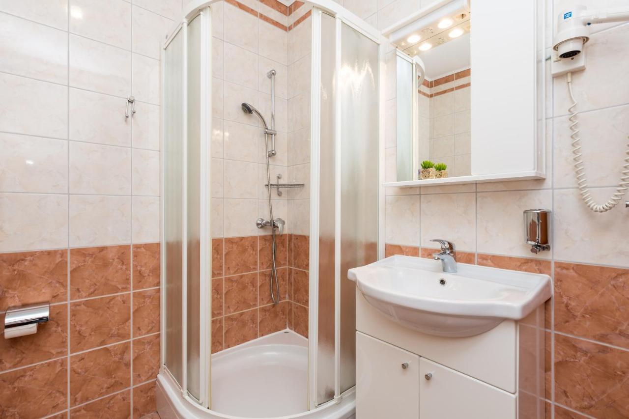 Summer Breeze Apartment With A Pool Опатия Екстериор снимка